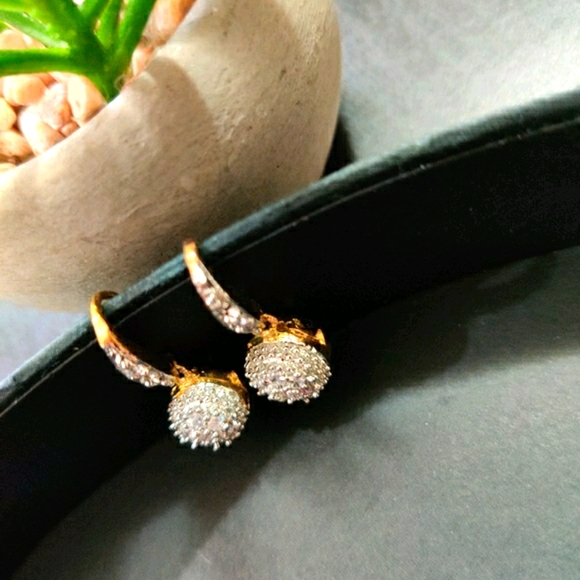 Silver earings - Picture 2 of 3